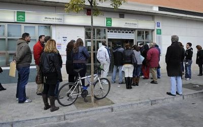 El desempleo sube en Andalucía y baja en España