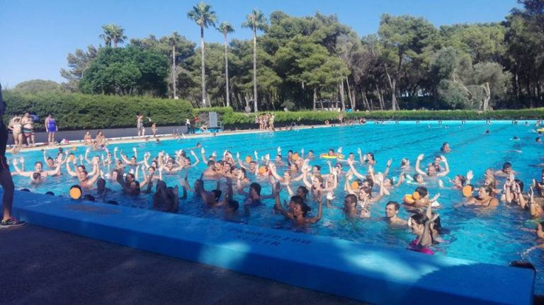 La piscina de Puerto Real más cerca de ser gestionada por una cooperativa durante 25 años