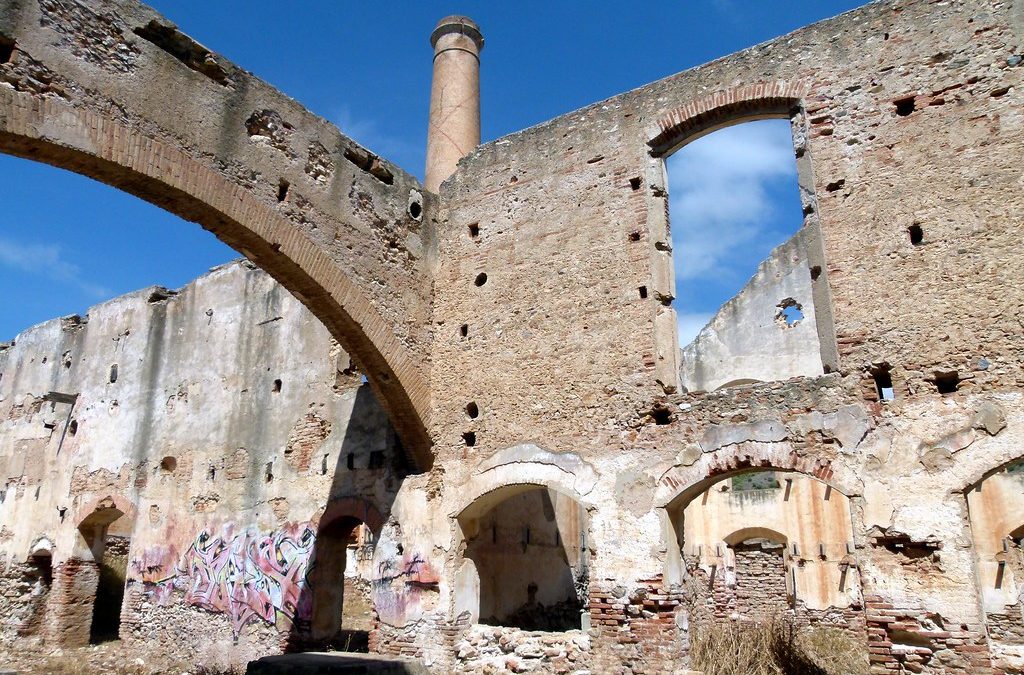 Del ingenio crecieron ladrillos