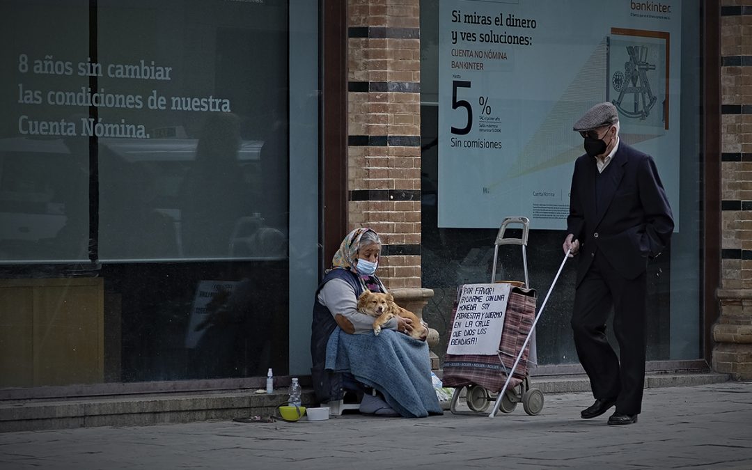 Si miras el dinero, Sevilla