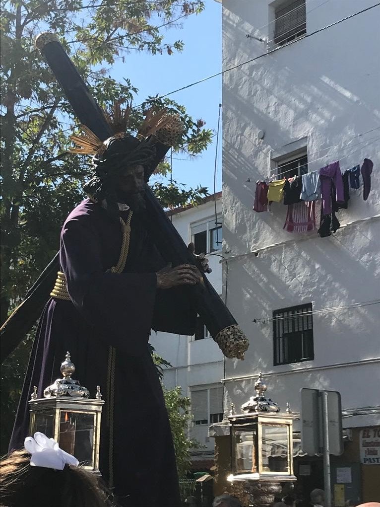 Tres Barrios Connection. La misión del Gran Poder en la periferia de Sevilla