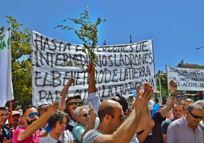 protesta_portada_jaen_olivar.jpg-47-720