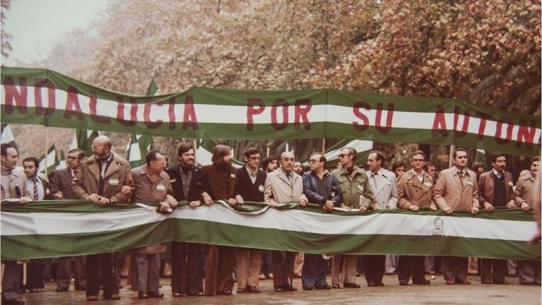 Andalucía abandona la verde esperanza y se tiñe del verde odio
