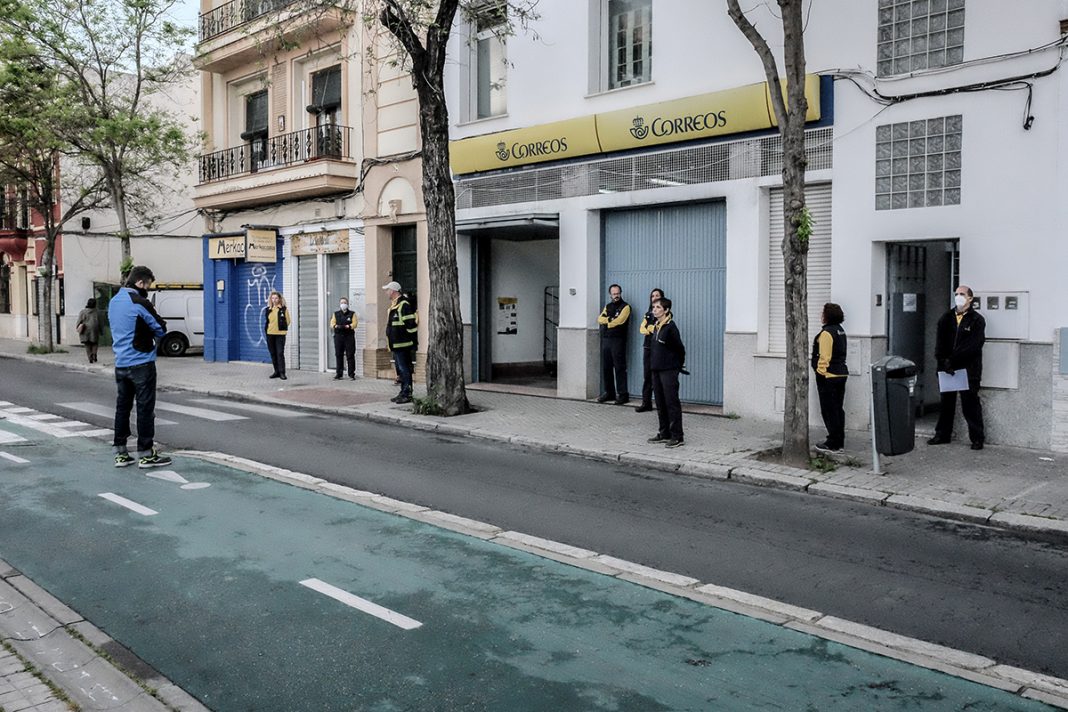 Pandemia calle 22, Sevilla 2020_red
