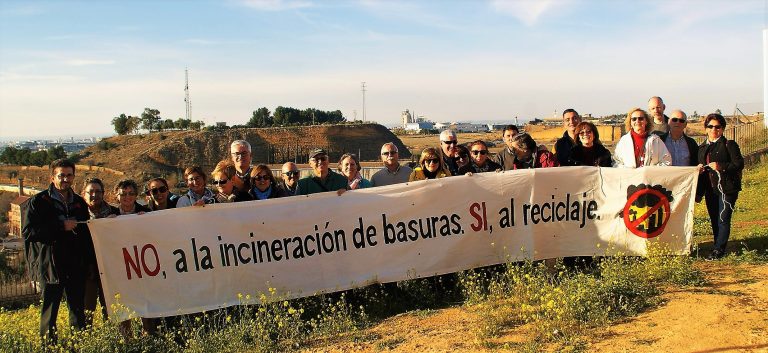 Más de 9.000 firmas exigen una modificación del PGOU que impida la quema de residuos
