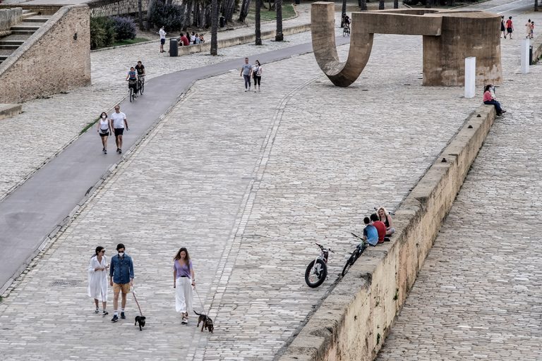 Imágenes desde el exilio: fotografías de la pandemia en Sevilla (63)