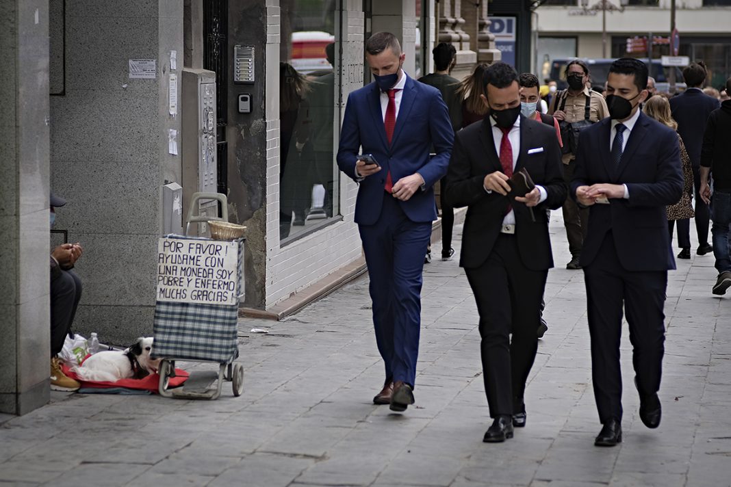 7_Tres caballeros, Sevilla 010421_red
