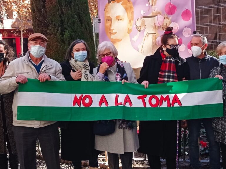 Editorial: Granada abierta y sin toma