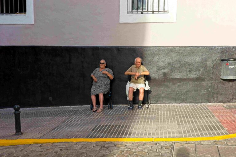 Mirar Cádiz